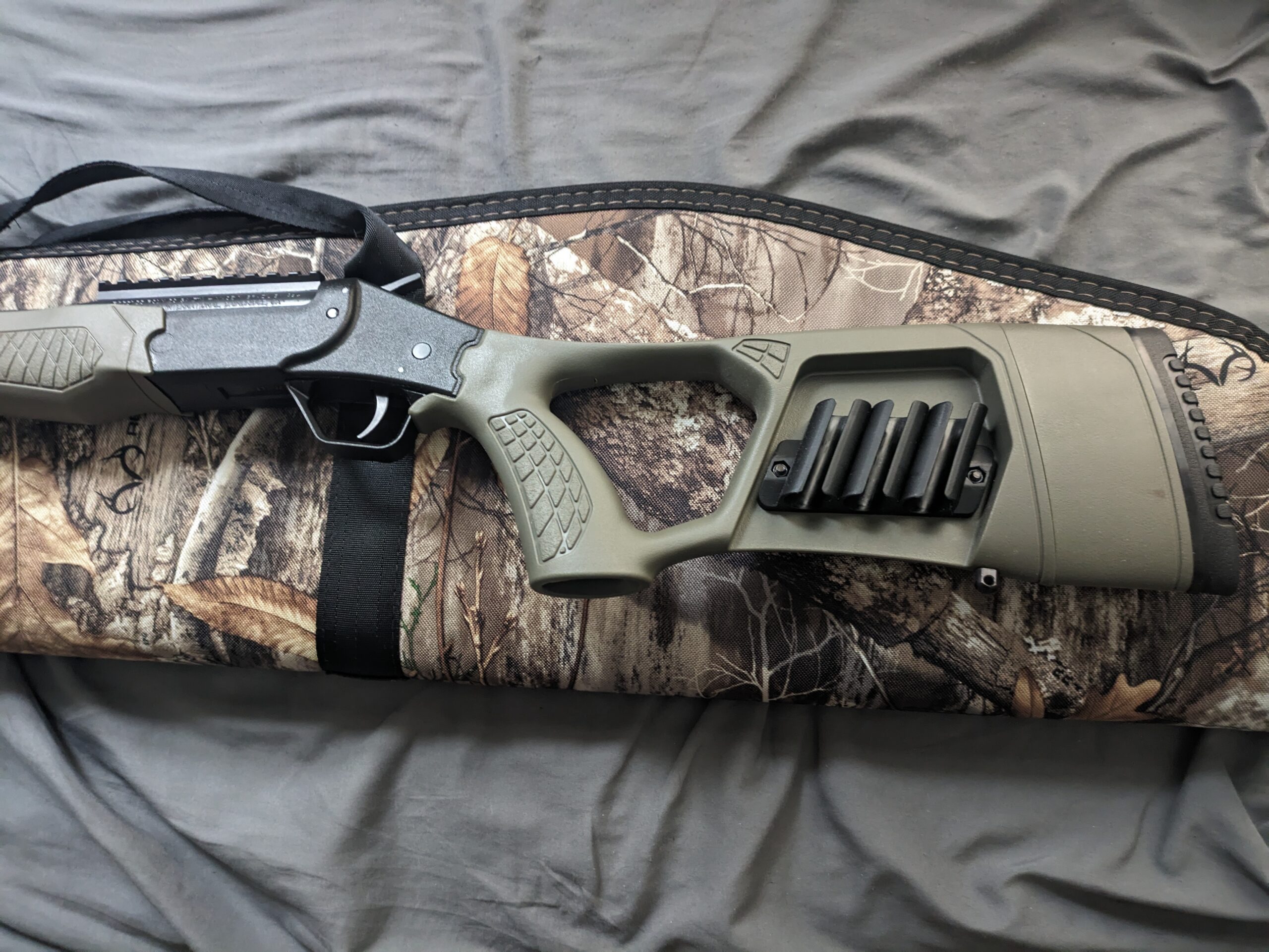 Rossi 20 gauage Turkey turkey gun, 2 Chokes and many extras. My Gun