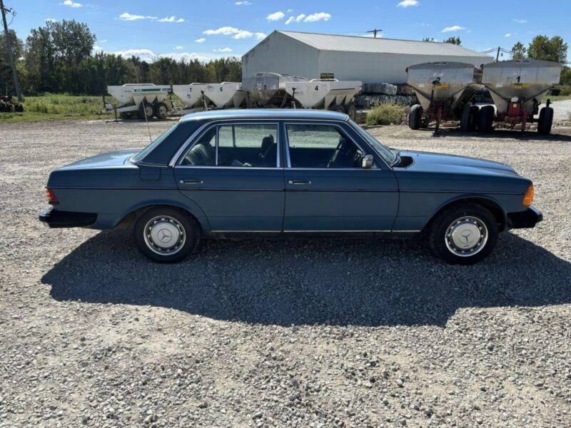 1977 Mercedes 240d (diesel)