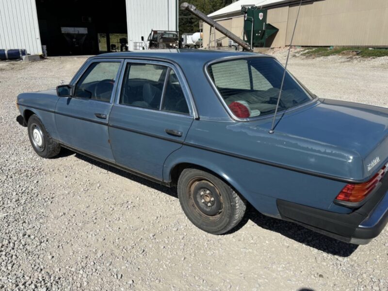 1977 Mercedes 240d (diesel)