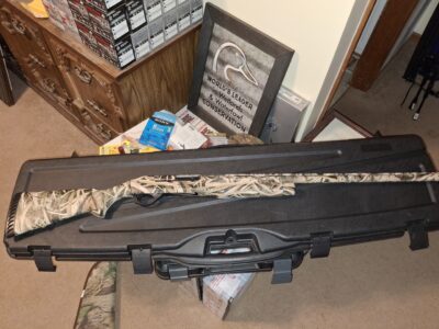 Benelli M2 like new 7 chokes 3 new pattern master 8 boxes of #4's