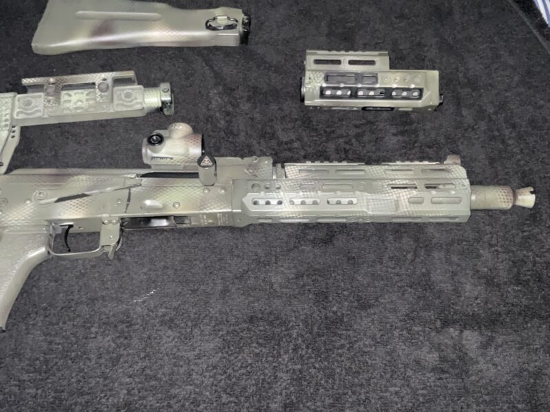AK 102