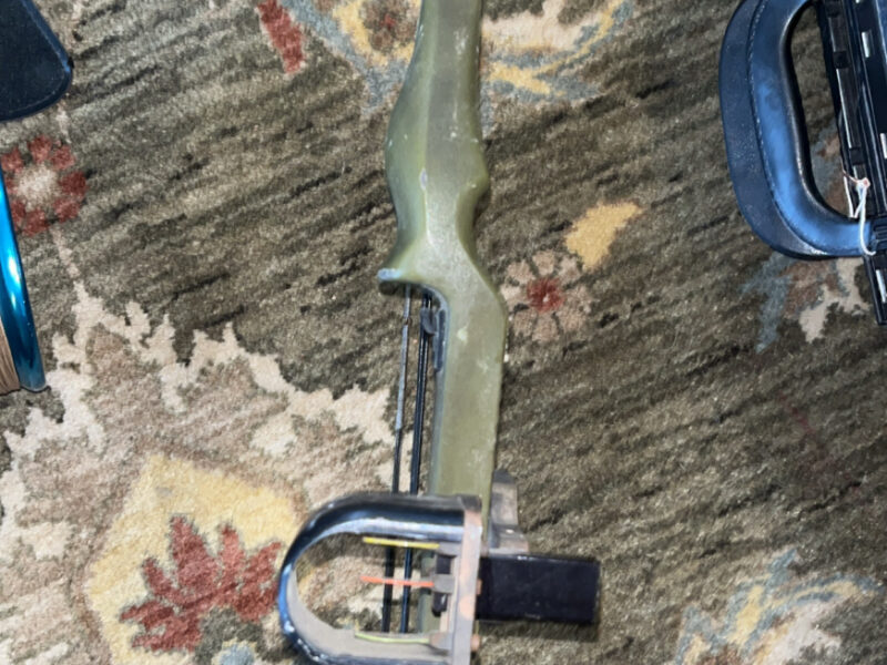 Vintage Bear Whitetail Hunter Compound Bow 39 Inch