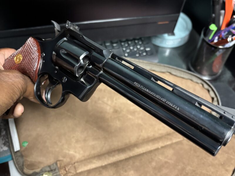 Pristine Mint Condition 1982 colt python collector item drop price from 3000 to 2500 NO TRADING