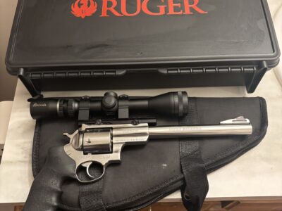 Mint Condition Ruger Super Red Hawk 454 casuall plus accessories