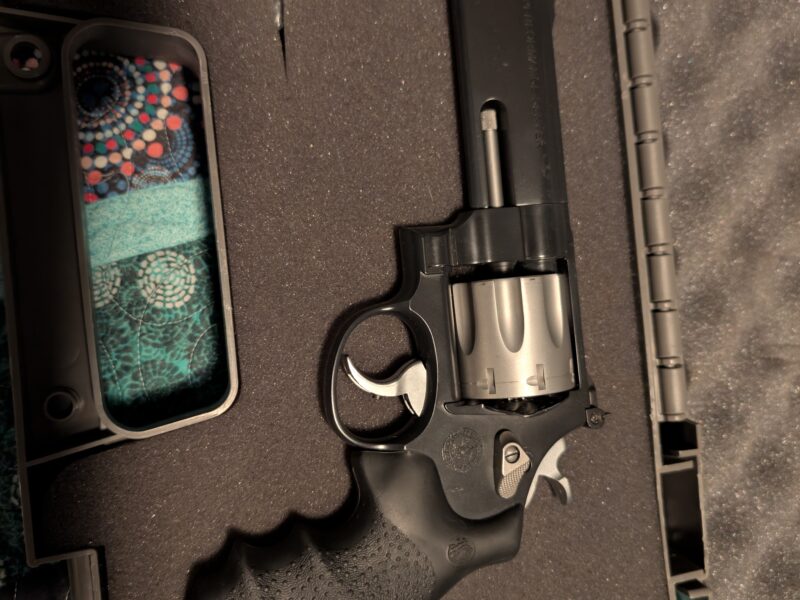 S&W 627 V-COMP (8 shot .357 magnum)