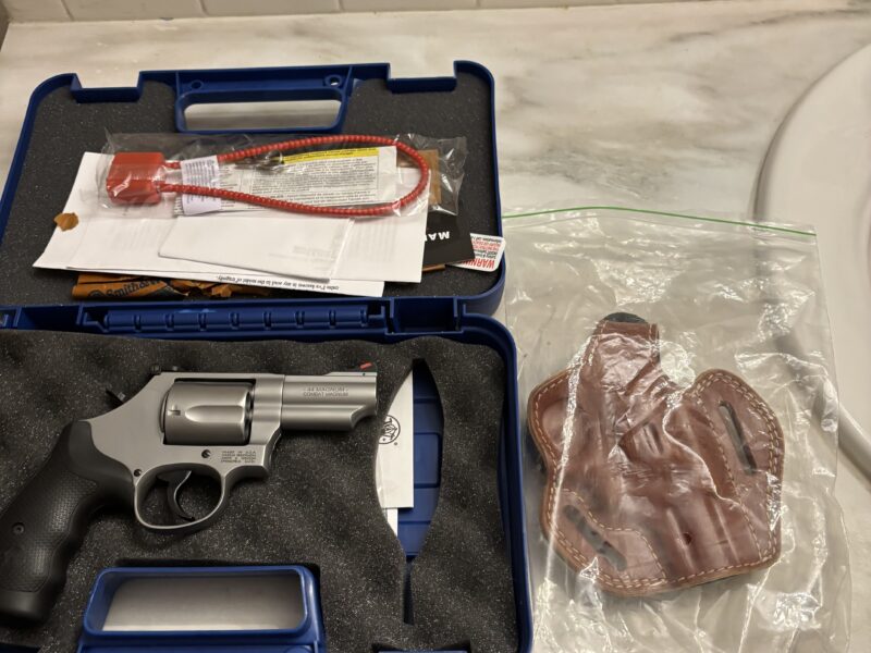 S/W mod 69 in mint condition holster is brand new