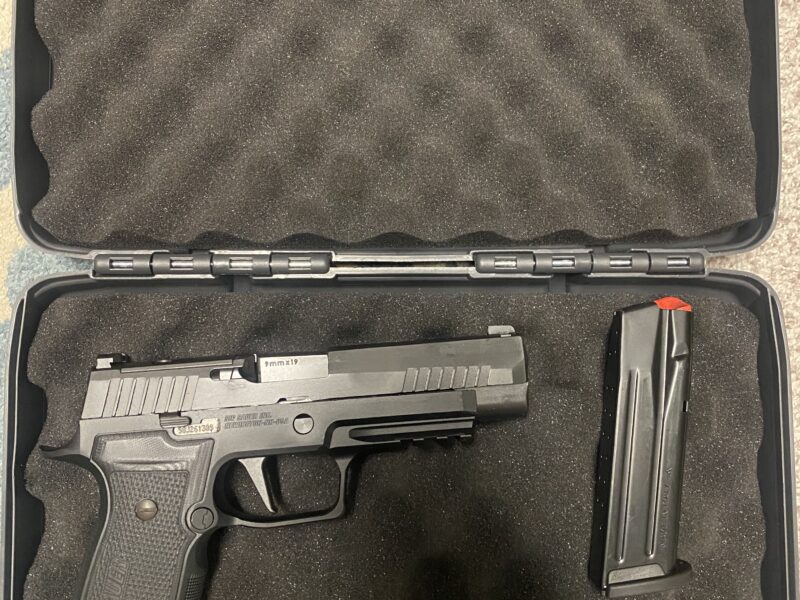 Sig Sauer P320 AXG 9mm Aluminum Frame with ALIEN GEAR holster