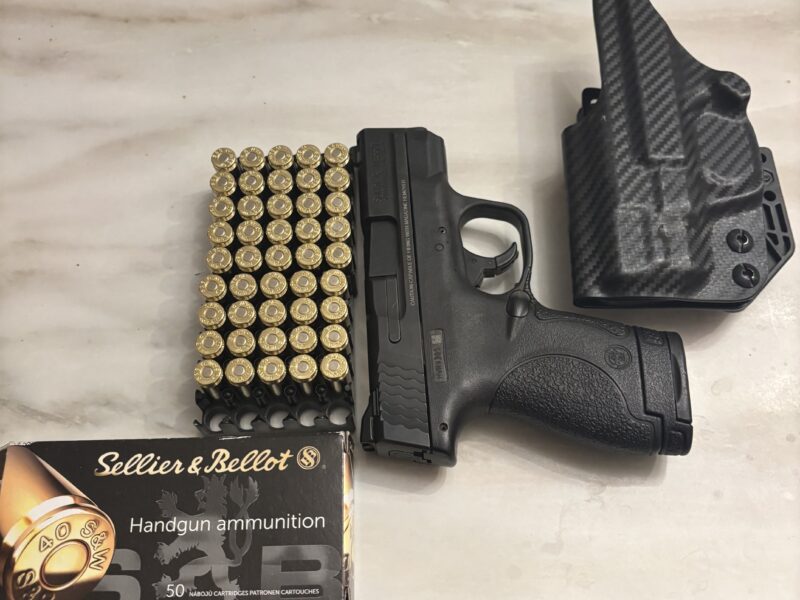 S/W 40 cal with accessories dropped price 400