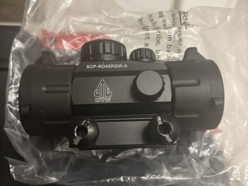 Mint condition New Ruger Super Black Hawk With Accessories