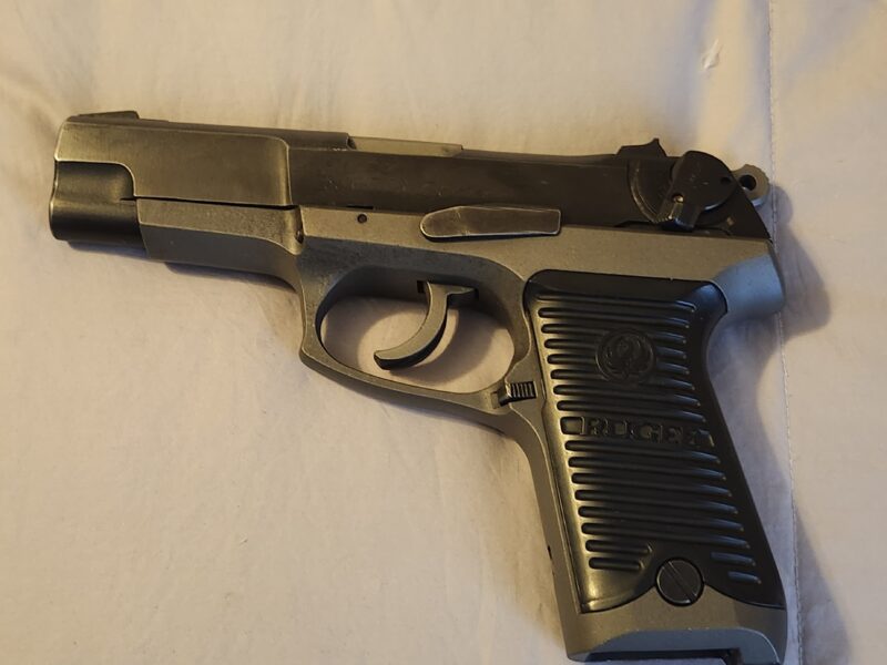 1989 ruger p89 9mm. With case. Trades welcome