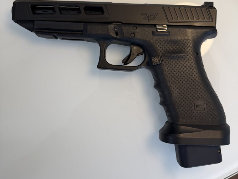 Rare, custom, Glock 34 Gen 3 RTF2