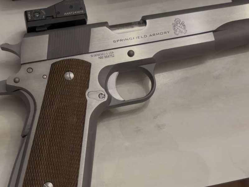 Brand new spring field armory 45 ACP mill spec with Burris fast fire 🔴
